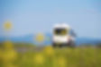 Yolu üzerinde Minibüs