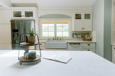 farmhouse kitchen, white kitchen 