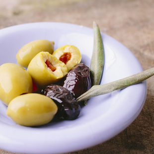 Nemėgstate alyvuogių? Sūrio marinatas privers pakeisti nuomonę