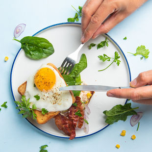 Traškus sumuštinis su konservuotu tunu ne tik pusryčiams (Receptas)