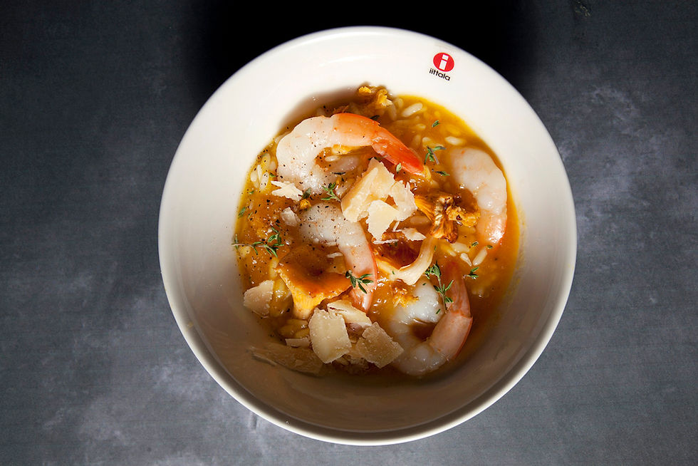 Moliūgų daugiaryžis su krevetėmis ir voveraitėmis