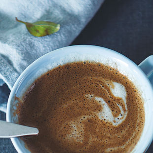 Karštasis šokoladas su plakta grietinėle