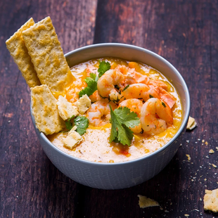 Su šaukštu aplink pasaulį: nuo chowder iki japoniškosios miso sriubos (6 receptai)