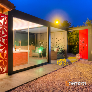 Bioclimatic Pergola Solembra : with windows