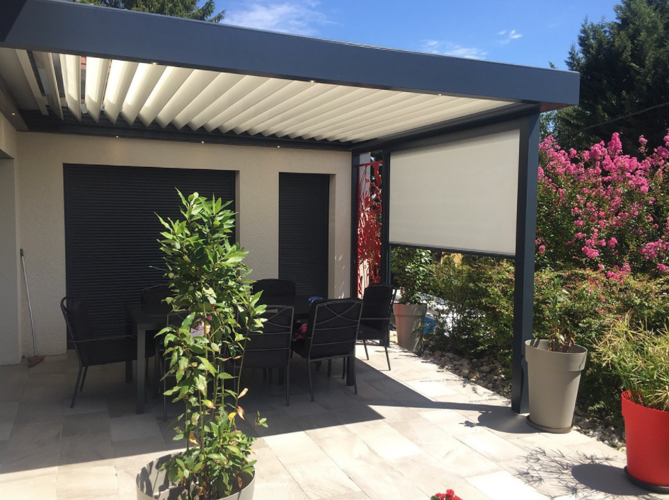 Solembra fabricant Pergola Bioclimatique atypique sur mesure