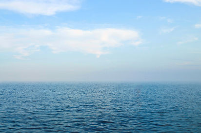 Vista mar num passeio d ebarco privado com a Royal Marine