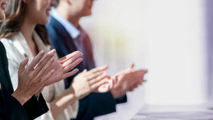 Signature Performance Celebrates Dawn Wierzbicki’s Dual Recognition: 2025 FORUM IT 100 Award & ACCELERATE 125 Health IT Award