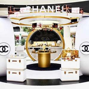 Stand for Chanel