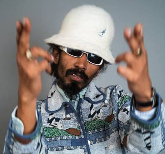 Raised in St Mary, Jamaica, Mr Williamz first stepped up to the microphone aged just eight. His distinctive delivery and witty lyricism connect roots reggae and dancehall with jungle and drum & bass, carrying his sound system upbringing into every performance.
He has recorded and performed with artists including Chronixx, Damian Marley and Major Lazer, while his collaborations with Shy FX showcase his versatility across genres. He also made his acting debut in Yardie, directed by Idris Elba.
Joining the Reggae Roast crew at One Drop, expect commanding mic skills, infectious energy and authentic dancehall spirit. Get ready for a lively session beside the Humber Bridge.