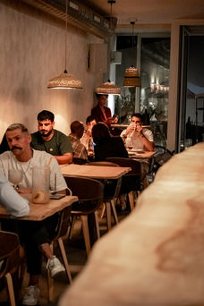 Clientes e ambiente no dinner club BOHO
