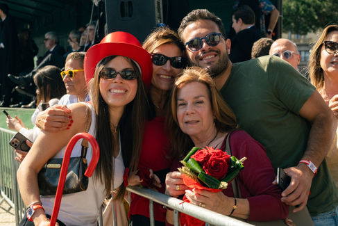 Cortejo académico 2025 finalistas no cortejo com familiares