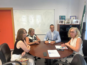Reunión con Mª Teresa Angulo Secretaria General de Servicios Sociales de la Junta de Extremadura.