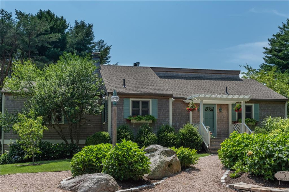 3 Shore Rd., Watch Hill