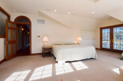 30-Main Bedroom