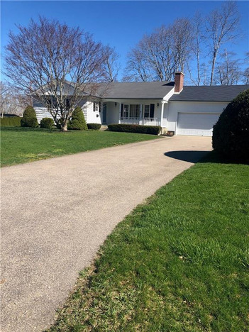 25 Glen Way, Watch Hill