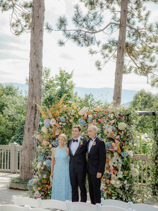 new york upstate forest wedding floral arrangement