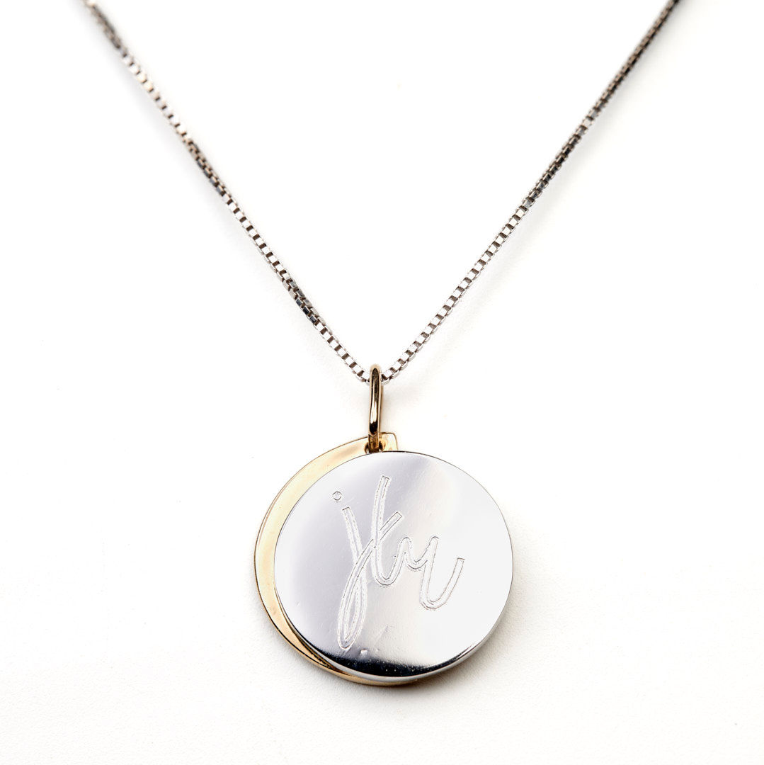 "JTM" Pendentif médaille ors blanc et jaune recyclé 18CT
