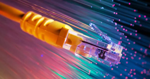 cable-fibra-optica-ethernet.webp