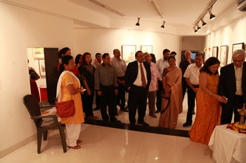 2013-Ravi Kant-Vice Chairman Tata Motors lighting the lamp, Jehangir Art Gallery, Mumbai.j