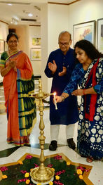 2017-Nivedita Gadanayak-a famous sculptor lighting the lamp at the Seasons of India show C