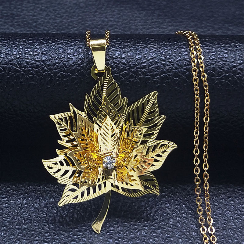 Miniatura: 3D Butterfly Filigree Pendant Necklace – Gold Tone