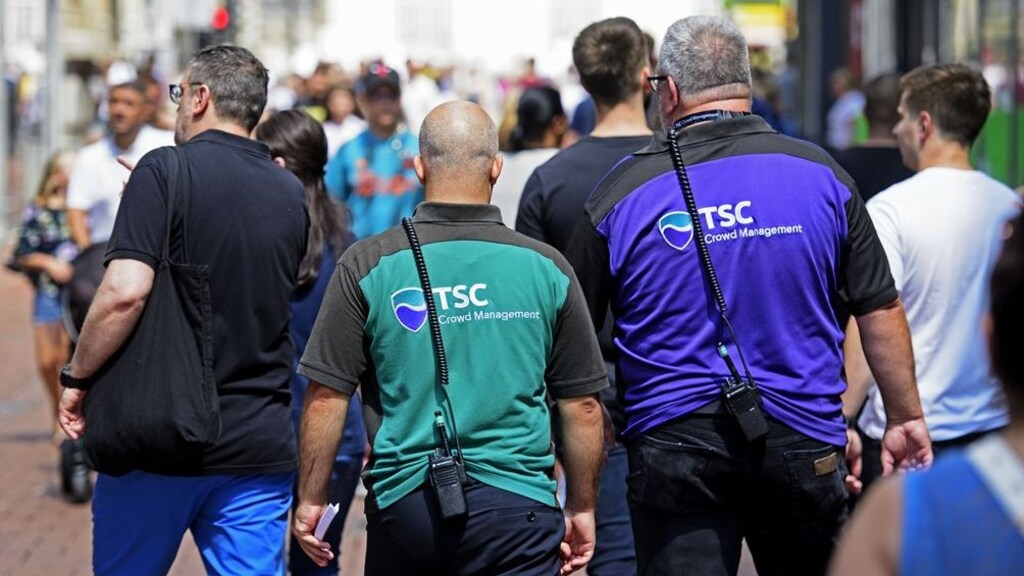 toezicht kalverstraat anp.jpg