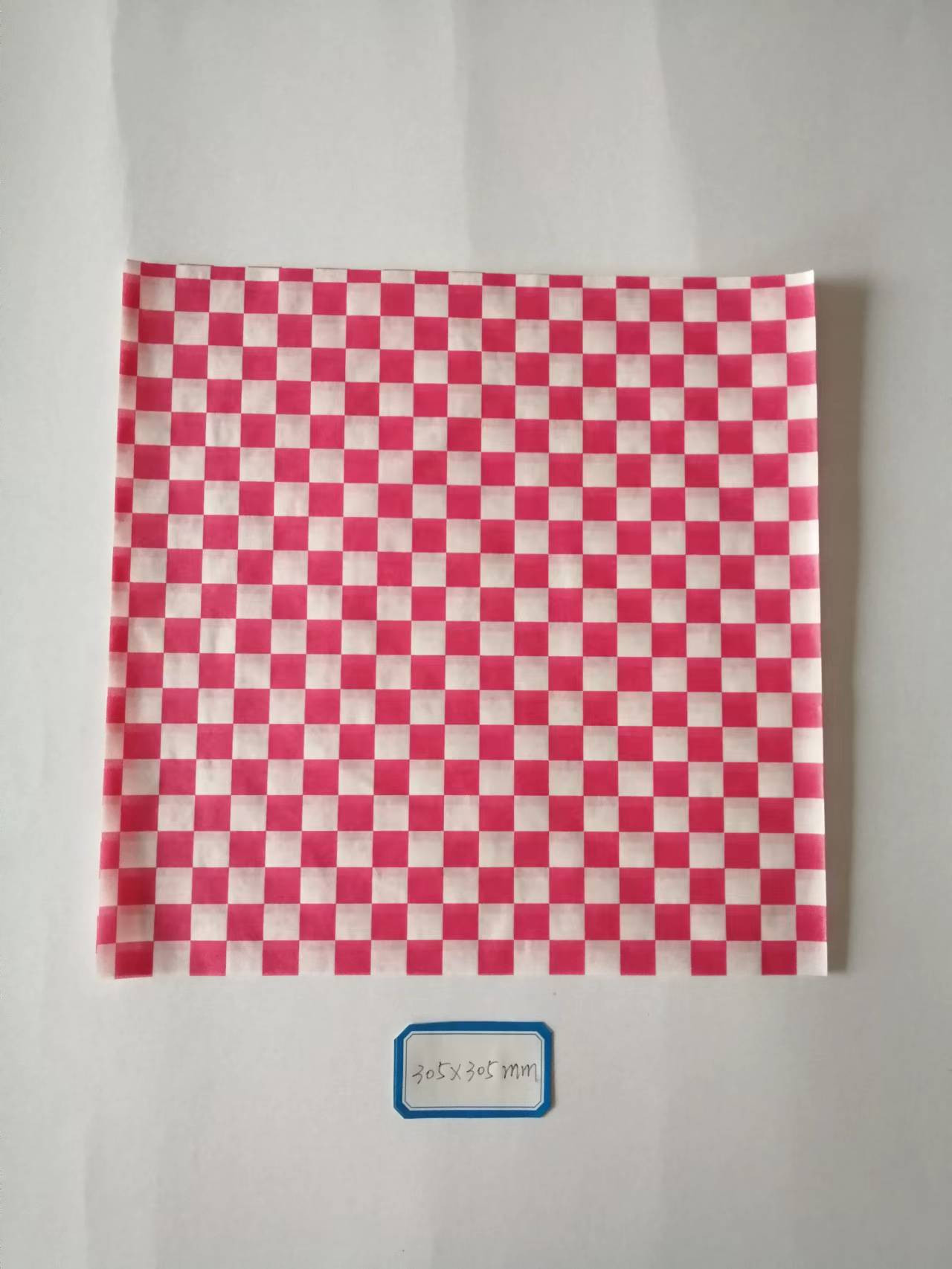 “Red and White checkered” 305mm*305mm 3600pcs