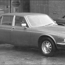 Daimler Double-Six Vanden Plas Series III