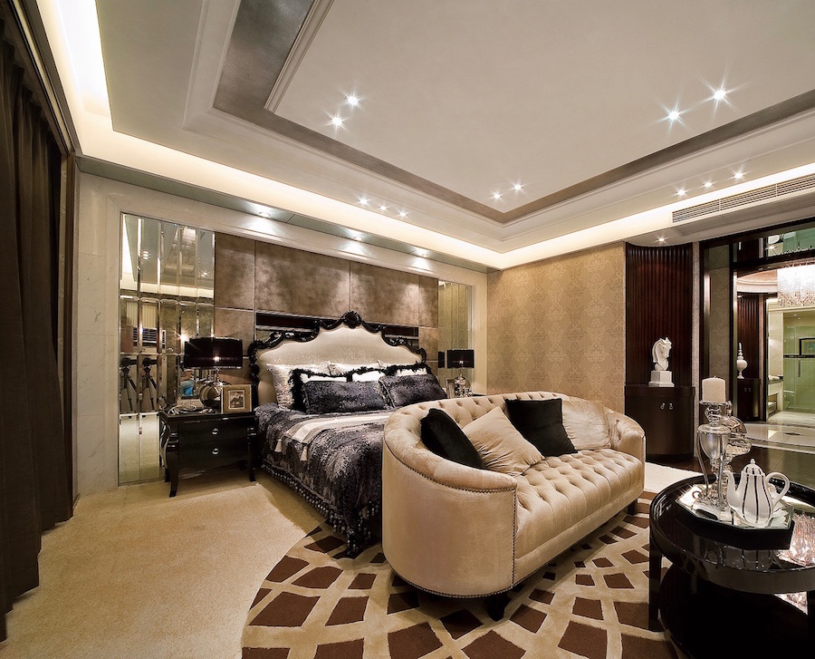 оформление зеркальной плиткой