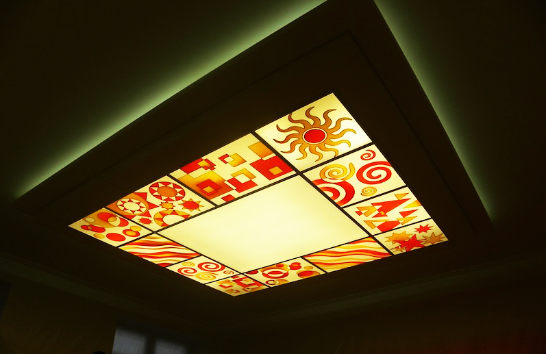 потолочный витраж техника Имитация