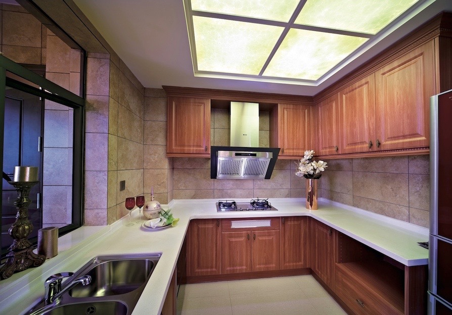 стеклянный потолок на кухню