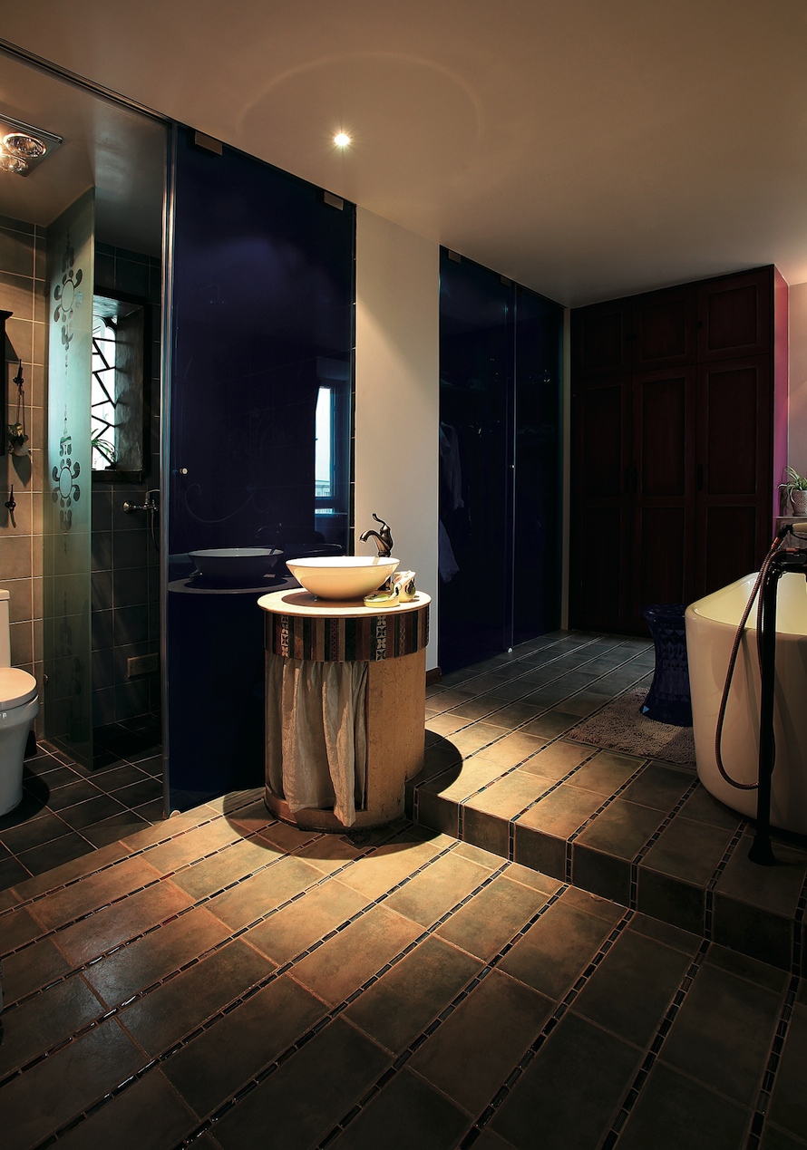 Дверь ванной