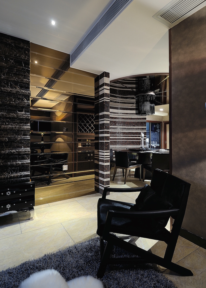 бронзовое зеркало с горизонтальной раскладкой