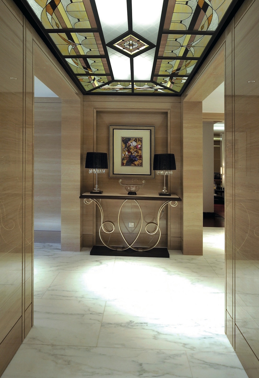 Потолочный витраж