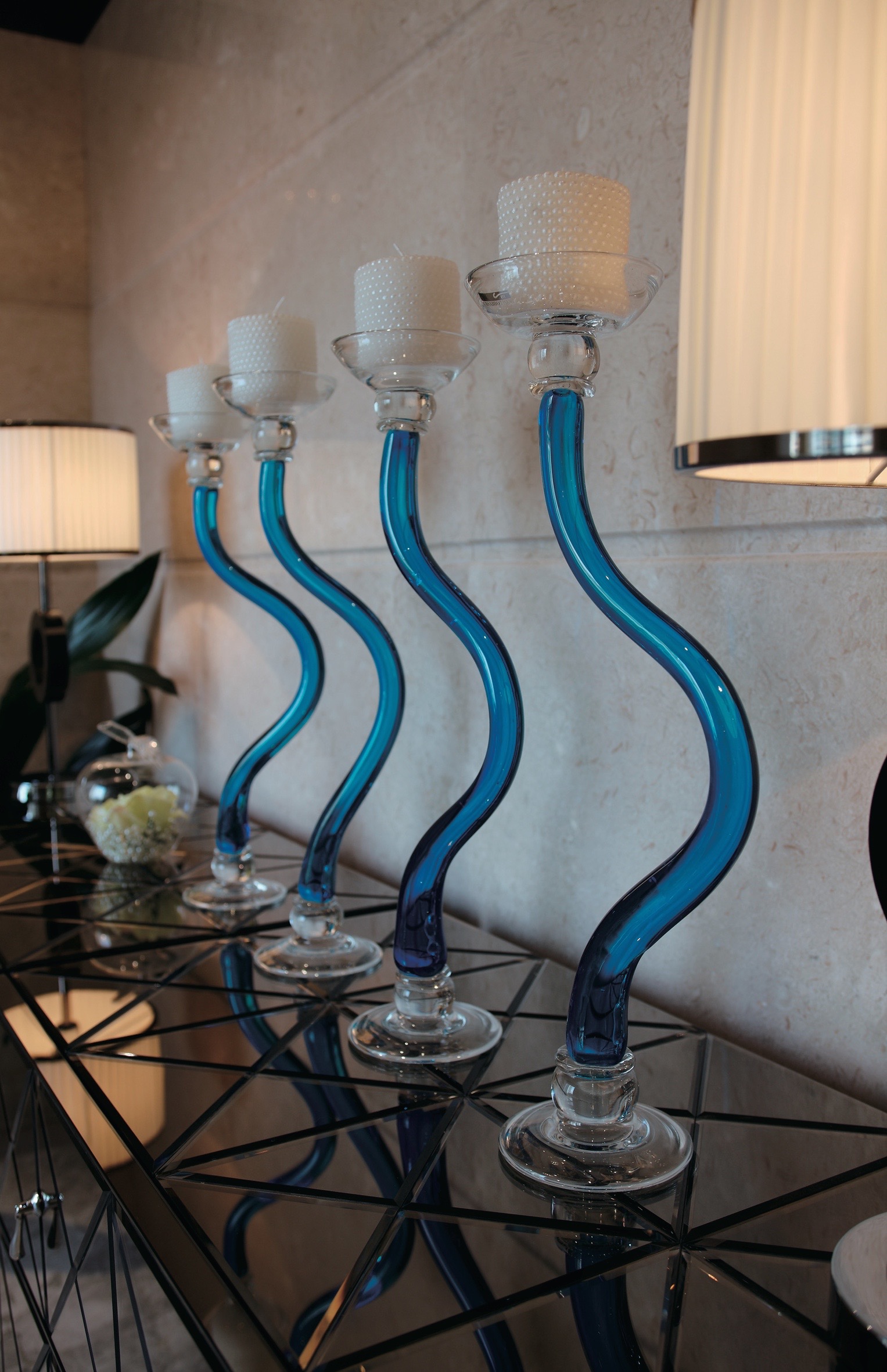 мебельный фасад из зеркала "бронза"