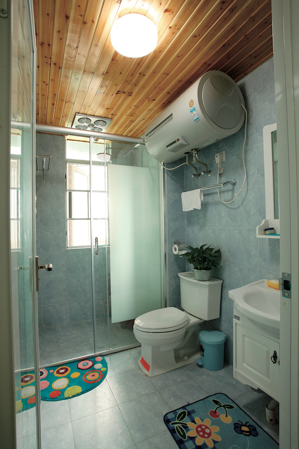 раздвижная дверь душевой