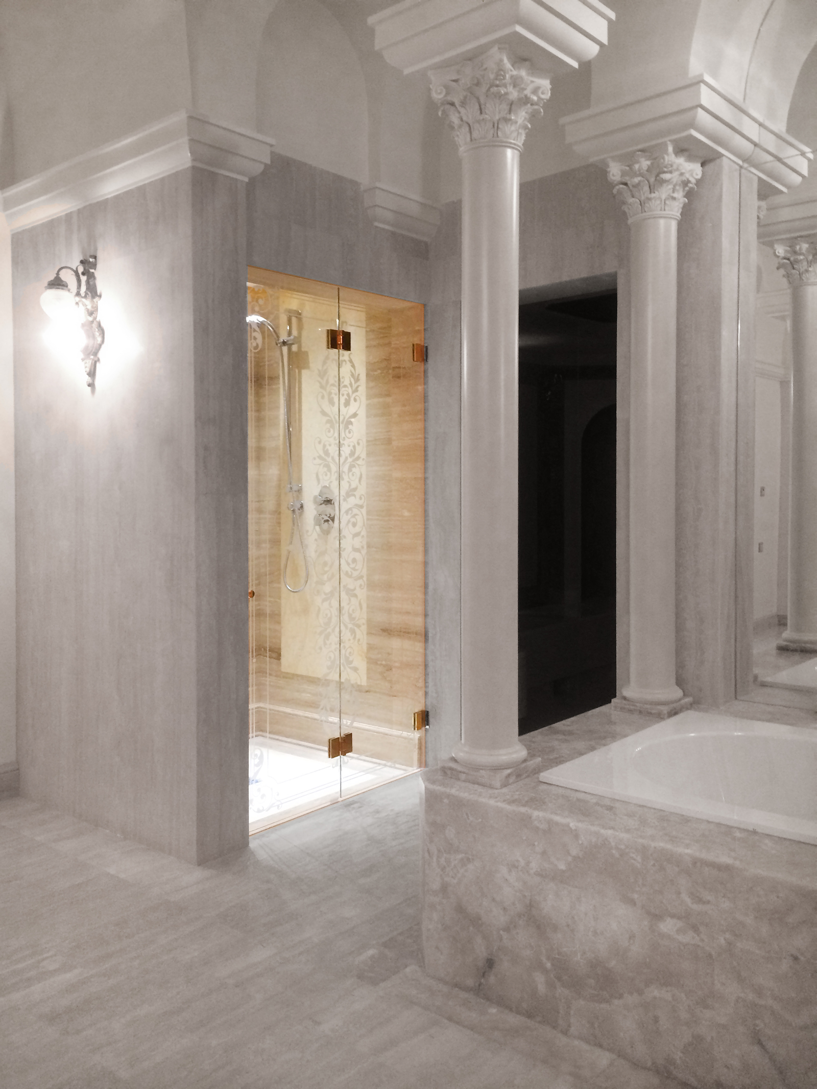 складные душевые двери в нишу