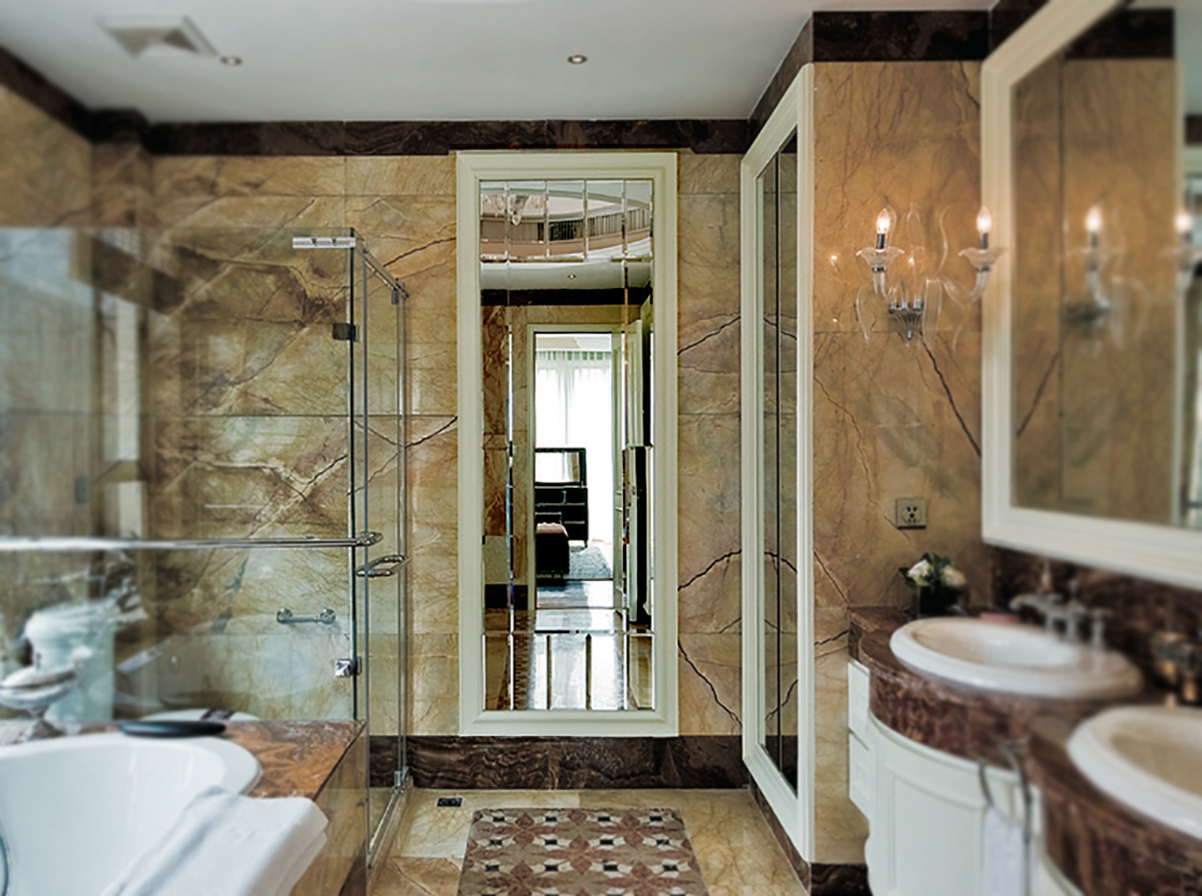 зеркало панно в белом багете