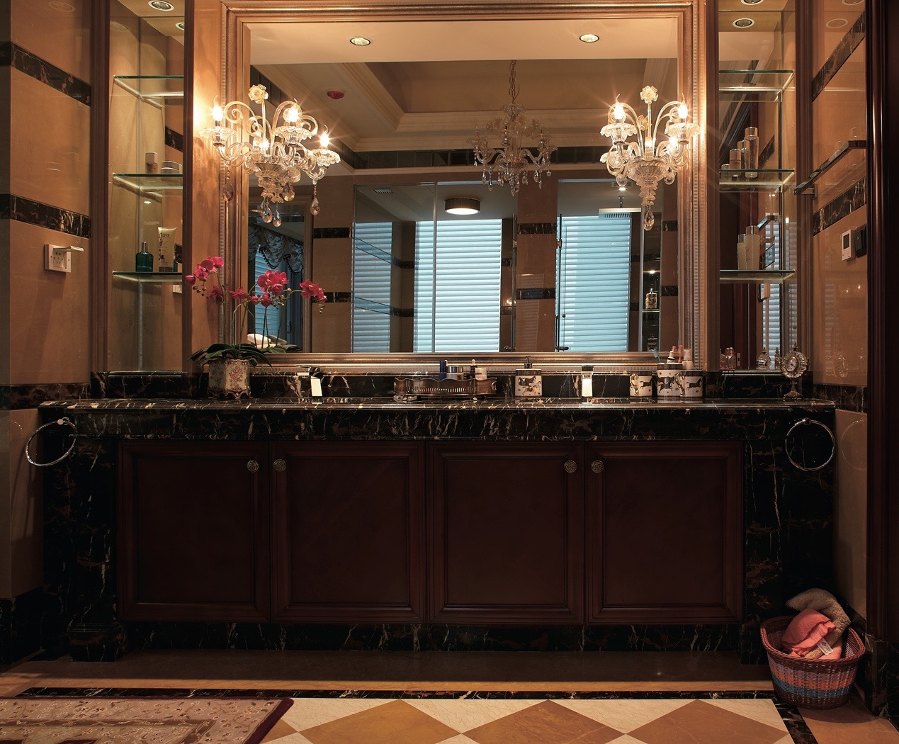 полки из стекла в ниши