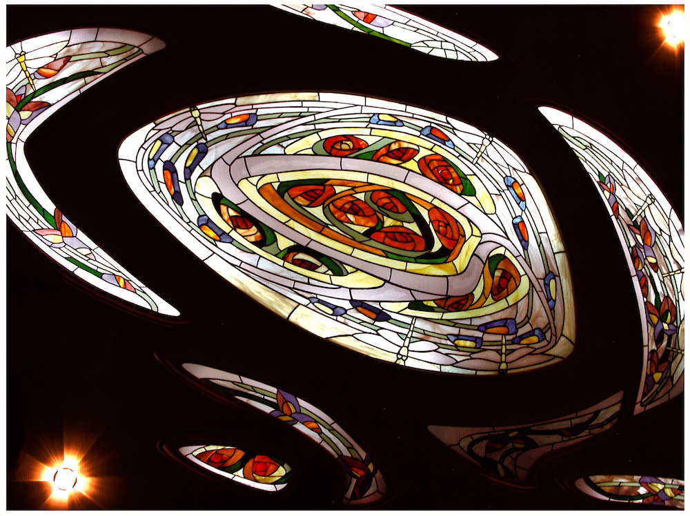 витраж потолочный сложной абстрактной формы