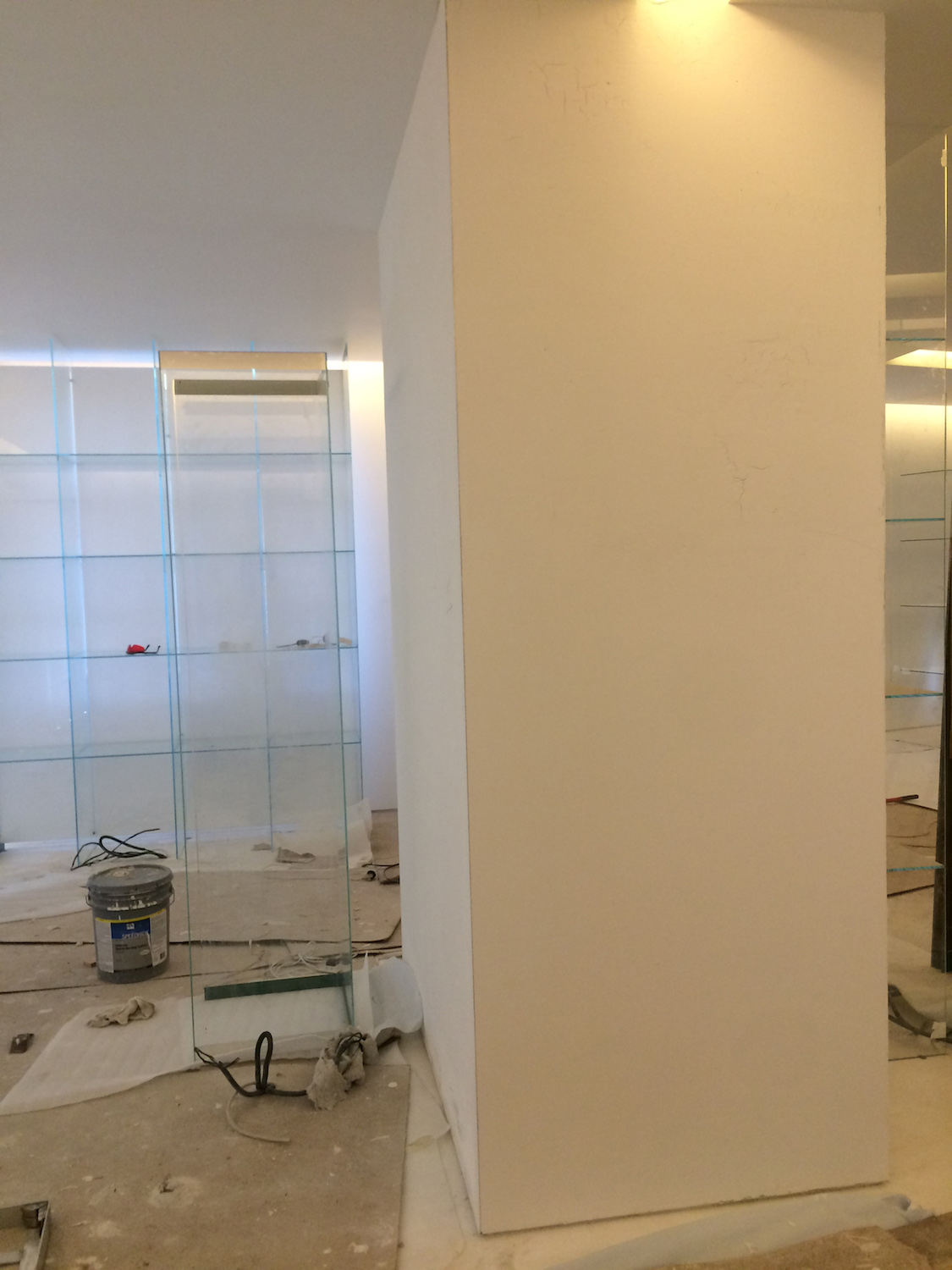 витрины из стекла на заказ