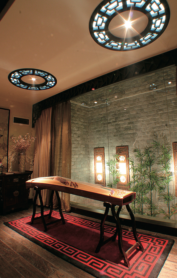 радиусный плафон в восточном стиле