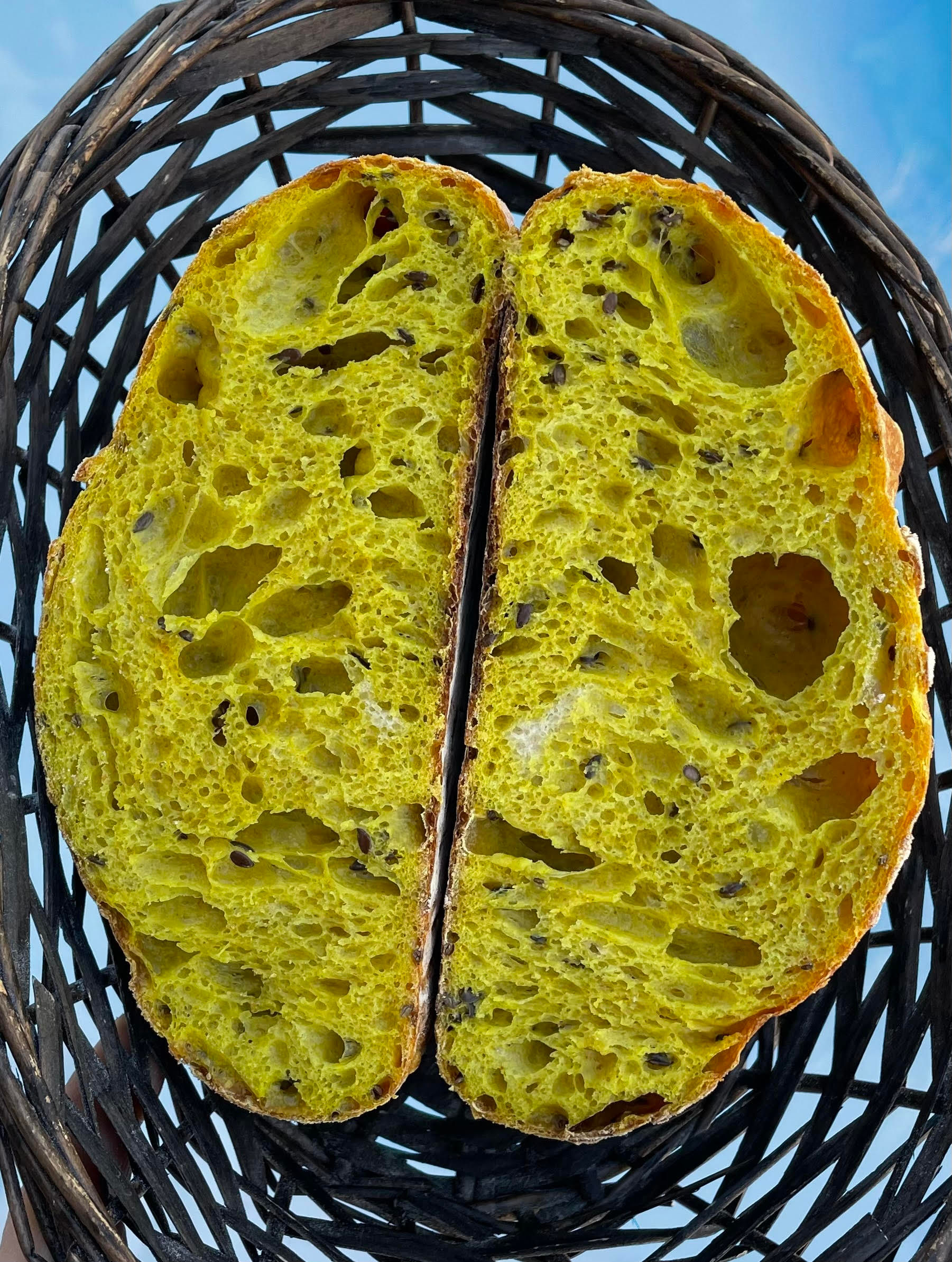 Turmeric and flax seed Bread