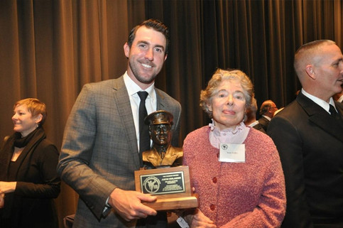 2013_award_3.jpeg