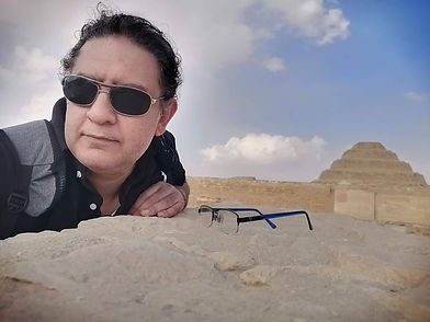 A private Egyptian tour guide مرشد سياحي متخصص في تقديم خدمات سياحية فريدة للسائحين العرب