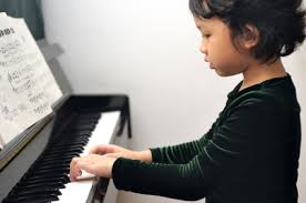 awesome girl playing piano