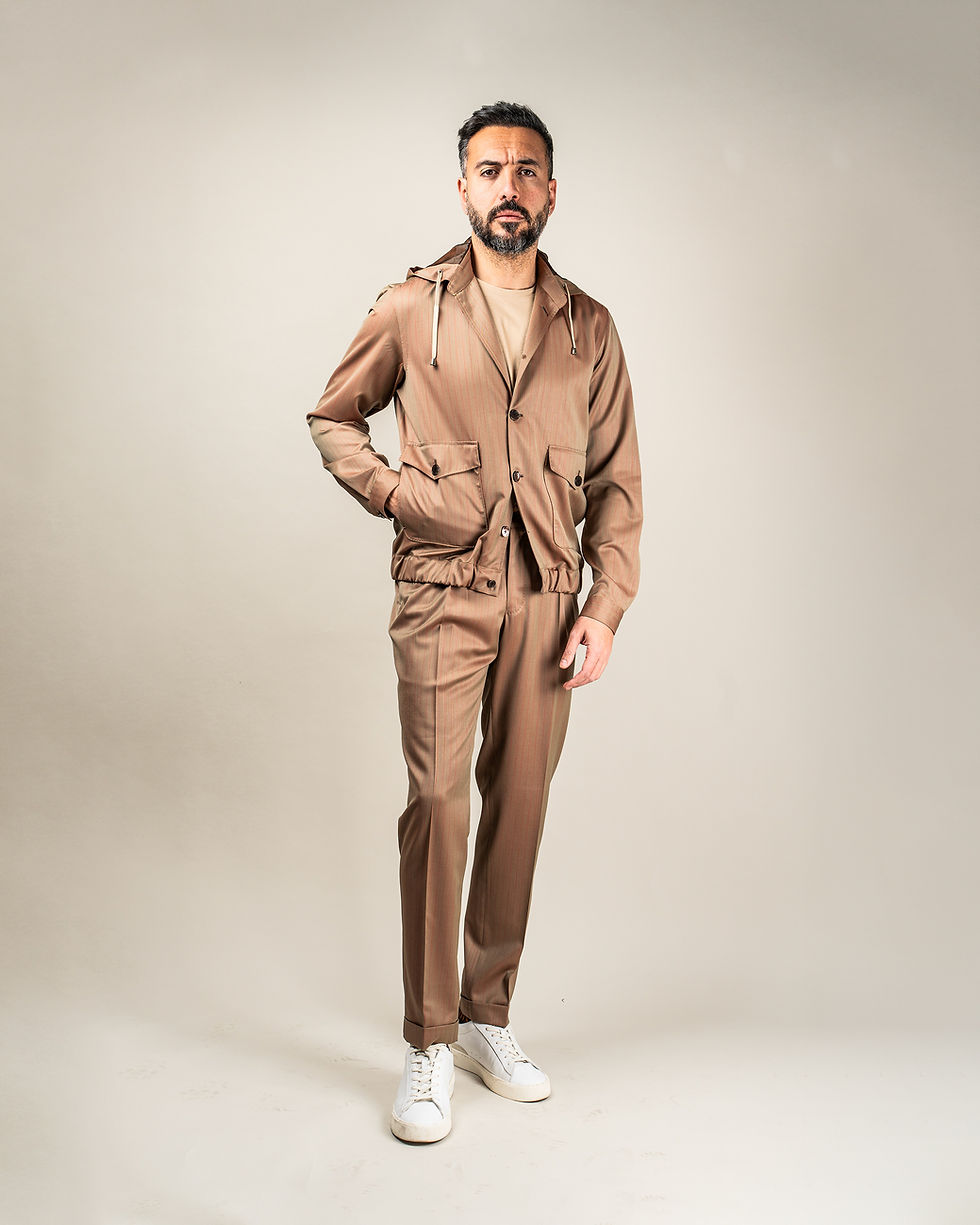 Miniatura: Bomber solaro con cappuccio