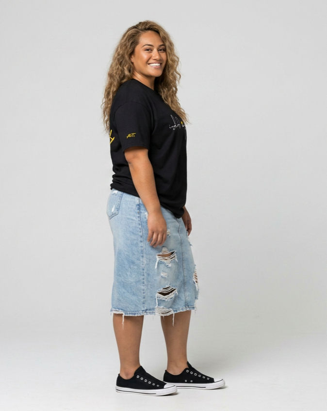Thumbnail: Island Queen oversized tee in black female model side view