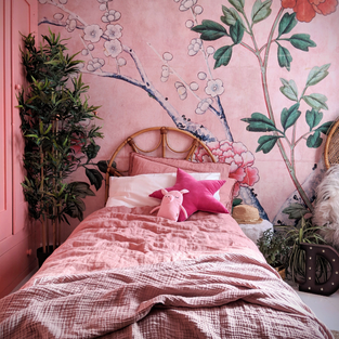 Eclectic, Cozy, Colorful Fun: Living in the Moment,
Right Here, Right Now