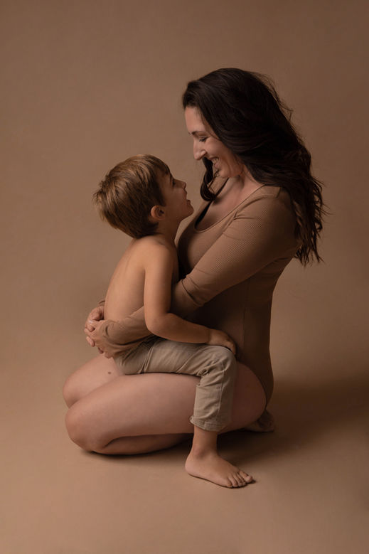 maman & moi photo extérieur photographe Iserephoto Isere Grenoble Voiron Isere saint marcellin bebe photographe Bourgoin beaurepaire saint marcellin chambery valence lyon